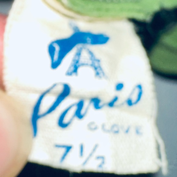Vintage Olive Green Paris Gloves 1950’s - Picture 5 of 5